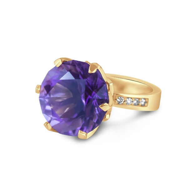 Peter Thomas Roth Ribbon and Reed Fantasies Amethyst Oval Bezel Set Ring in  two tone sterling silver – Peter Thomas Roth Designs